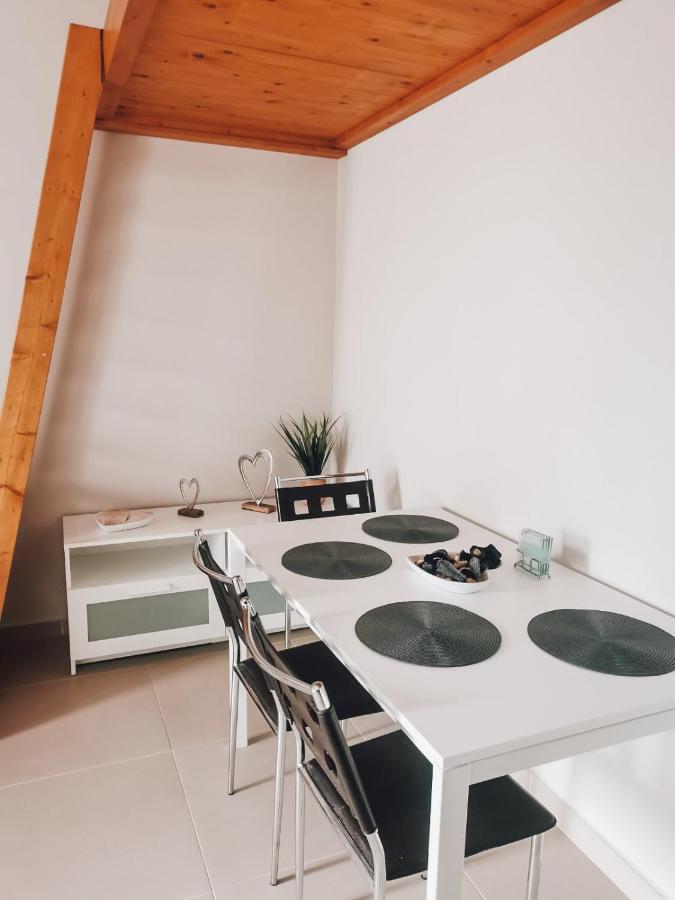 Efrosini'S By The Sea Apartment Chalkida Bagian luar foto
