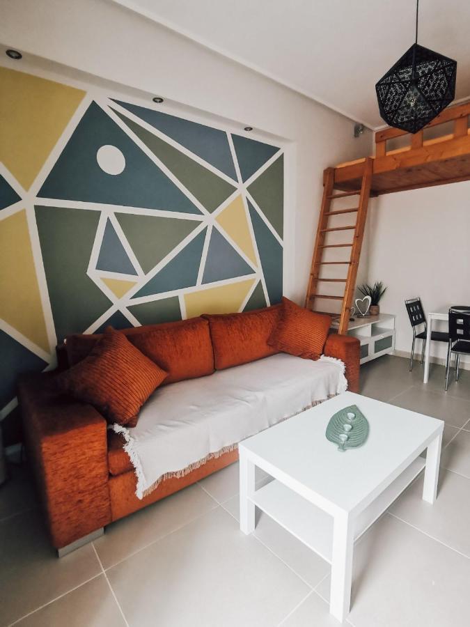 Efrosini'S By The Sea Apartment Chalkida Bagian luar foto