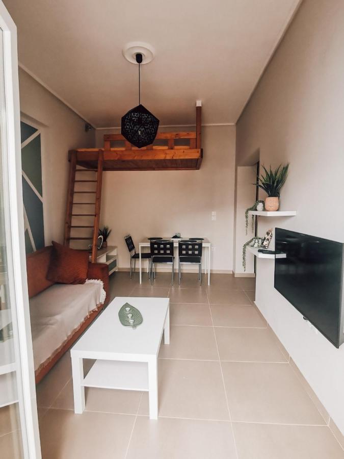 Efrosini'S By The Sea Apartment Chalkida Bagian luar foto